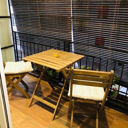 Petit Apartment Los Remedios Sevilla Eksteriør bilde