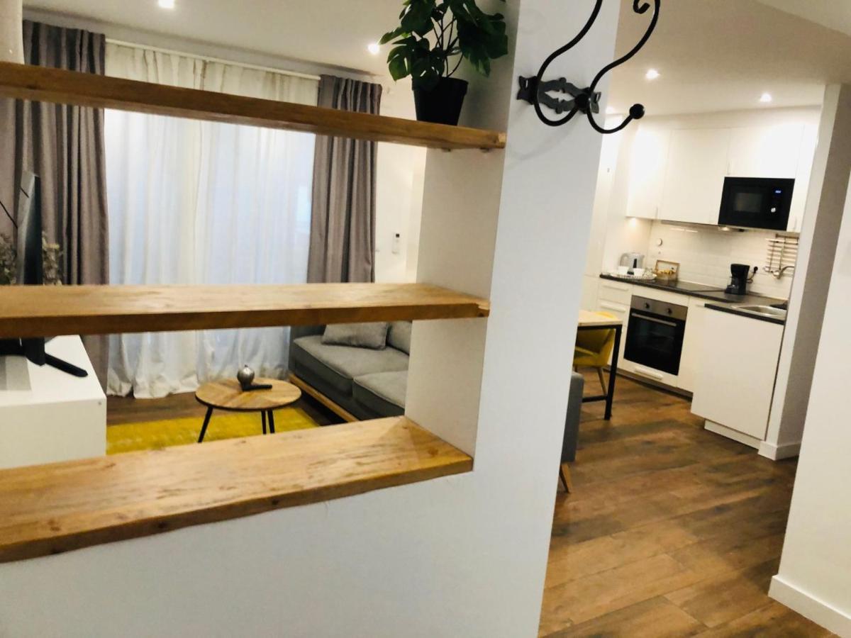 Petit Apartment Los Remedios Sevilla Eksteriør bilde