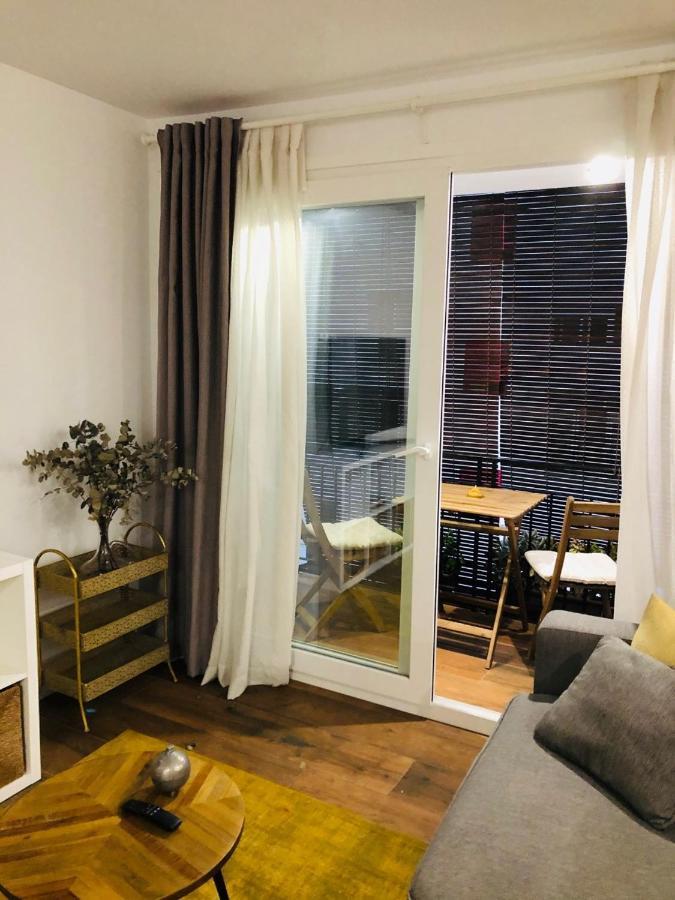 Petit Apartment Los Remedios Sevilla Eksteriør bilde