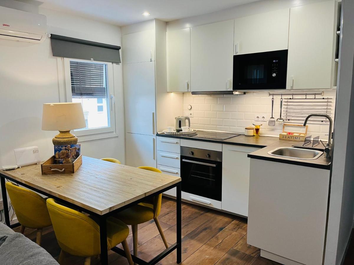 Petit Apartment Los Remedios Sevilla Eksteriør bilde
