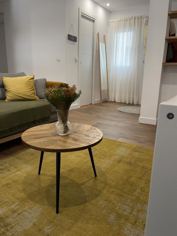 Petit Apartment Los Remedios Sevilla Eksteriør bilde